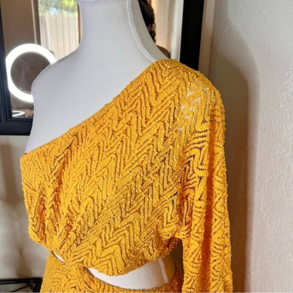 RAMY BROOK Henrietta Dress Yellow Textured Size Large NWT Cutout Flare Sleeve - Picture 8 of 12